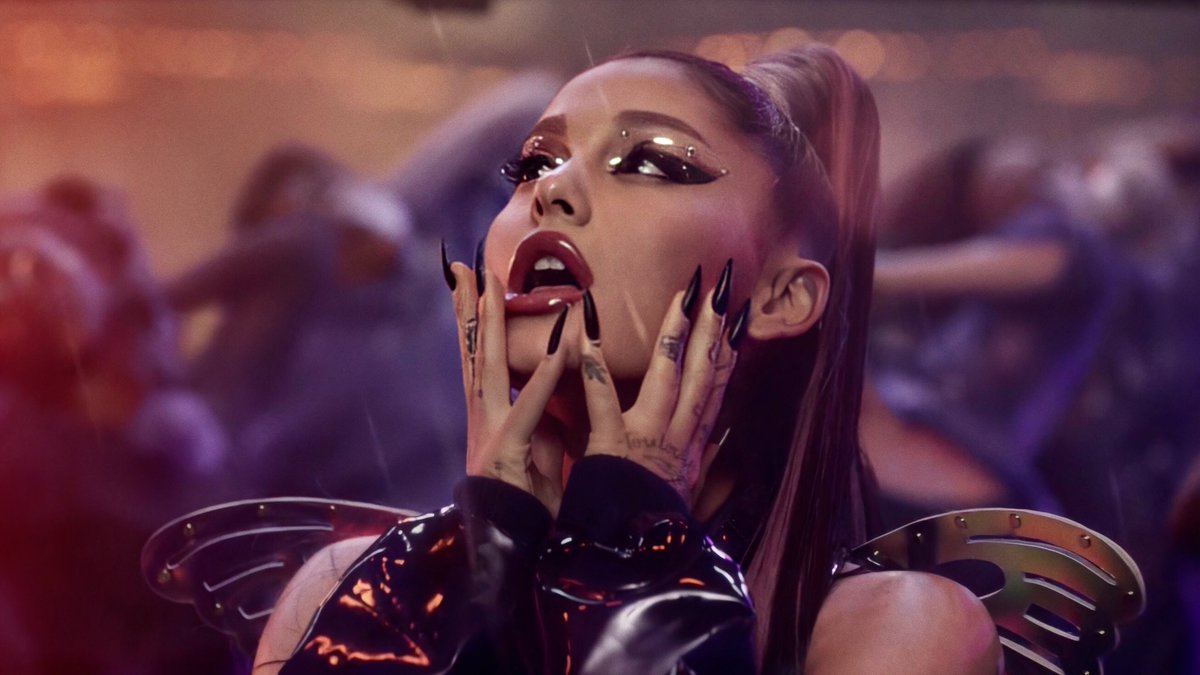 ArianaToday's tweet photo. Ariana joins Beyoncé, Madonna, Rihanna, Britney, Gaga and Taylor as the only women with at least three Video of the Year nominations! #VMAs https://t.co/J03FemYQv0