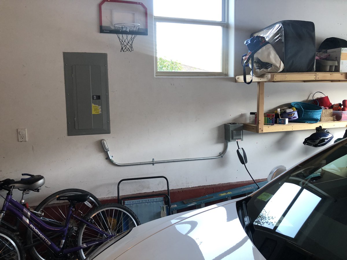 jaminwestby's tweet photo. Oooo yeah! 50 amp outlet installed this evening. I was doing just fine on 110v outlet but this helps future proof the house.
#evliving #evhome #tesla #model3 #homecharging https://t.co/6LM2XuXJnT