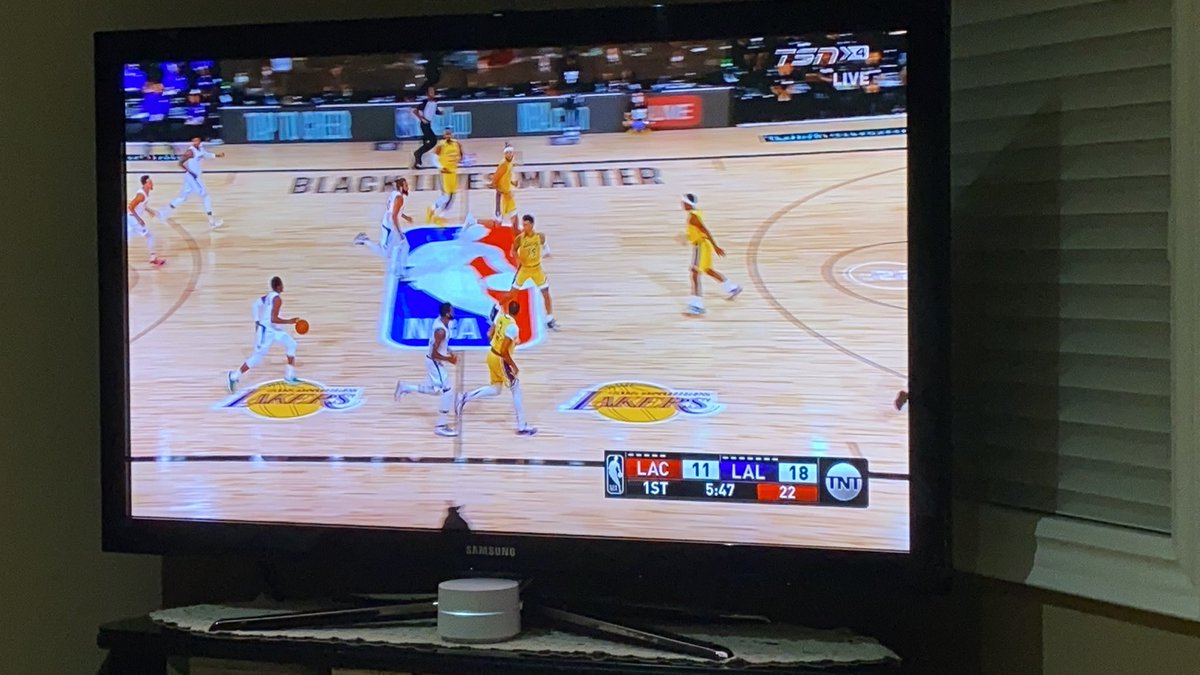 AntonyDion's tweet photo. Halfway through the first quarter, the score is 18 @Lakers - 11 @LAClippers 

#NBARestartonTNT #LakersvsClippers https://t.co/nQJwCuvUc5