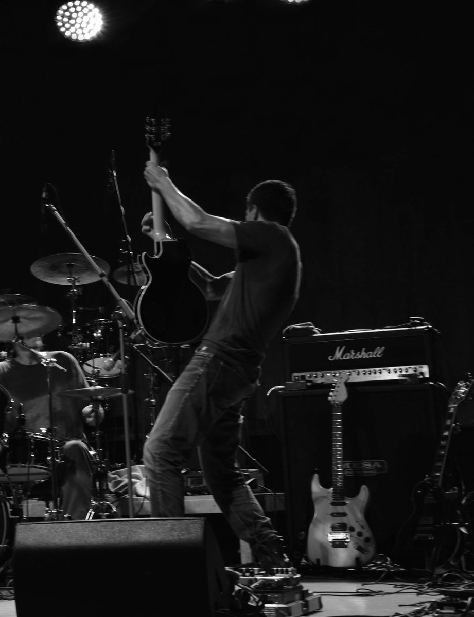mustang_bend's tweet photo. Marin on fire

📸 Ana Boras

#Mustang #Rock #HardRock #Band #Mostar #BosniaAndHerzegovina #Live #Concert #Guitar #Guitarist #GuitarPlayer #MarshallAmps  #MesaBoogie #OneRecords #Belgrade #Serbia #OnWithTheFight https://t.co/1us60WBRCr