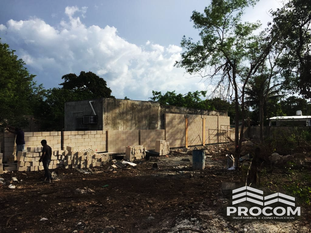 ProcomMx's tweet image. ¿Proyecto nuevo? Cotiza en PROCOM ✅

Contamos con la experiencia necesaria para cumplir tus sueños, desde el proyecto ejecutivo, Modelado 3D, permisos de construcción hasta la ejecución de tu obra 👷‍♂️

Cuida tu dinero y asegura que tus recursos se apliquen de manera eficiente.💰