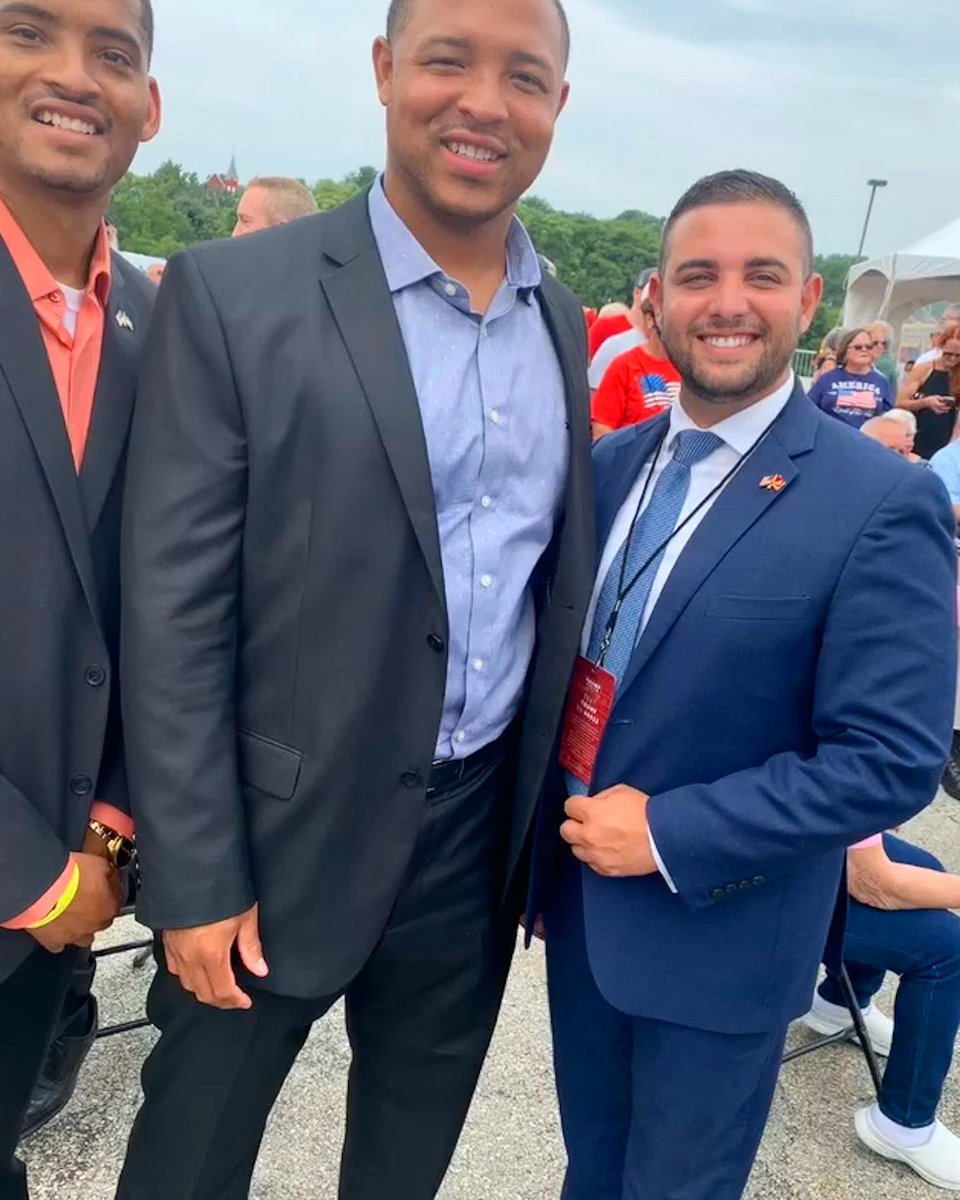 JondavidRLongo's tweet photo. Great to join fellow Mayor, Chris Frye and candidates for the PA House @Rico4StateRep and @DannyDeVitoPA for @Mike_Pence ‘s visit to Greensburg PD today!

Proud to know these gents who #leadright and always #backtheblue 🇺🇸 https://t.co/wwRldPdDlZ