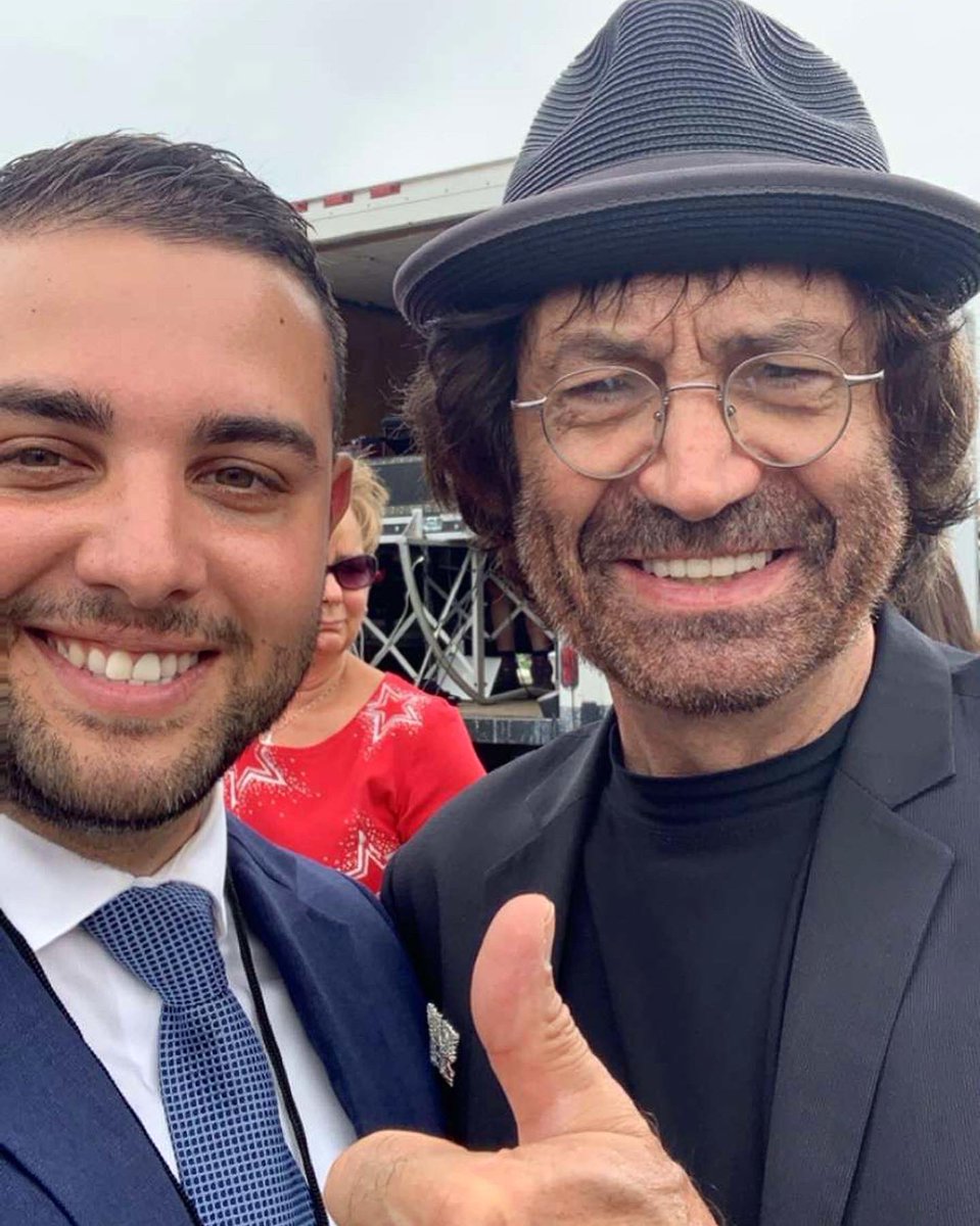 Great to join fellow Mayor, Chris Frye and candidates for the PA House <a href="/Rico4StateRep/">Rico Elmore</a> and <a href="/DannyDeVitoPA/">Danny DeVito</a> for <a href="/Mike_Pence/">Mike Pence</a> ‘s visit to Greensburg PD today!

Proud to know these gents who #leadright and always #backtheblue 🇺🇸