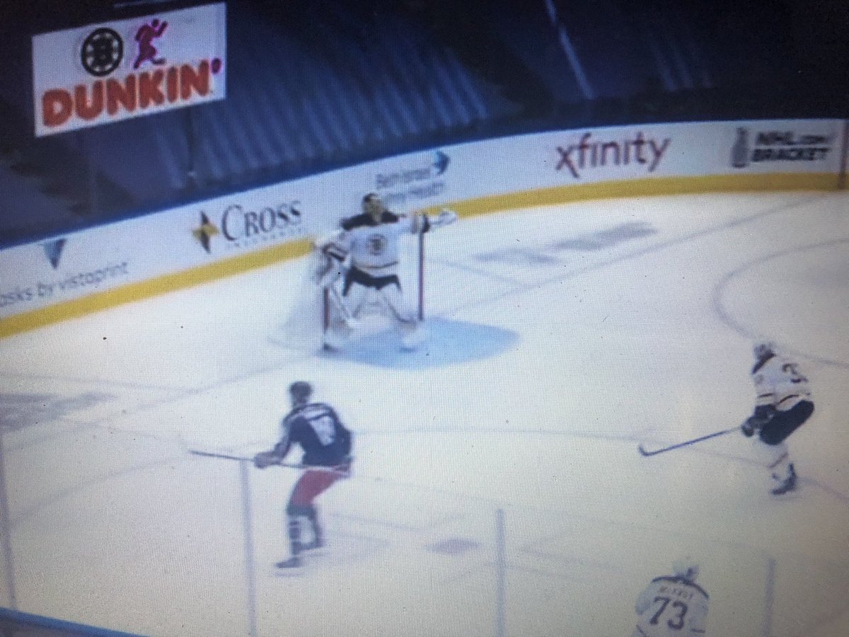 MurphysLaw74's tweet photo. Is this really happening?
Hockey is back!
#NHLBruins #CBJ #NHLReturn
@BOSHockeyNow https://t.co/aanoN76tzQ