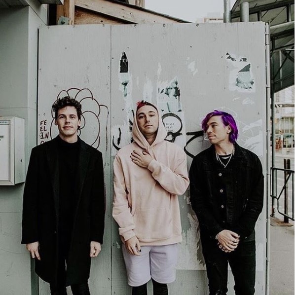 Look at you getting up all early like a champ - Way to go kid, have some new music! 
<a href="/State_Champs/">State Champs</a> 
<a href="/nevergoodmusic/">nevergoodmusic</a> 
@FameOnFireBand 
<a href="/PointNorthBand/">Point North</a> 
<a href="/NeckDeepUK/">Neck Deep</a> 
<a href="/wilmetteband/">Wilmette (writing mode 🤔📝)</a> 
<a href="/Parallellights4/">Parallel Lights</a> 
Playing all day starting at 7AM ET!
#FreshPicksFriday: ido.bi/player