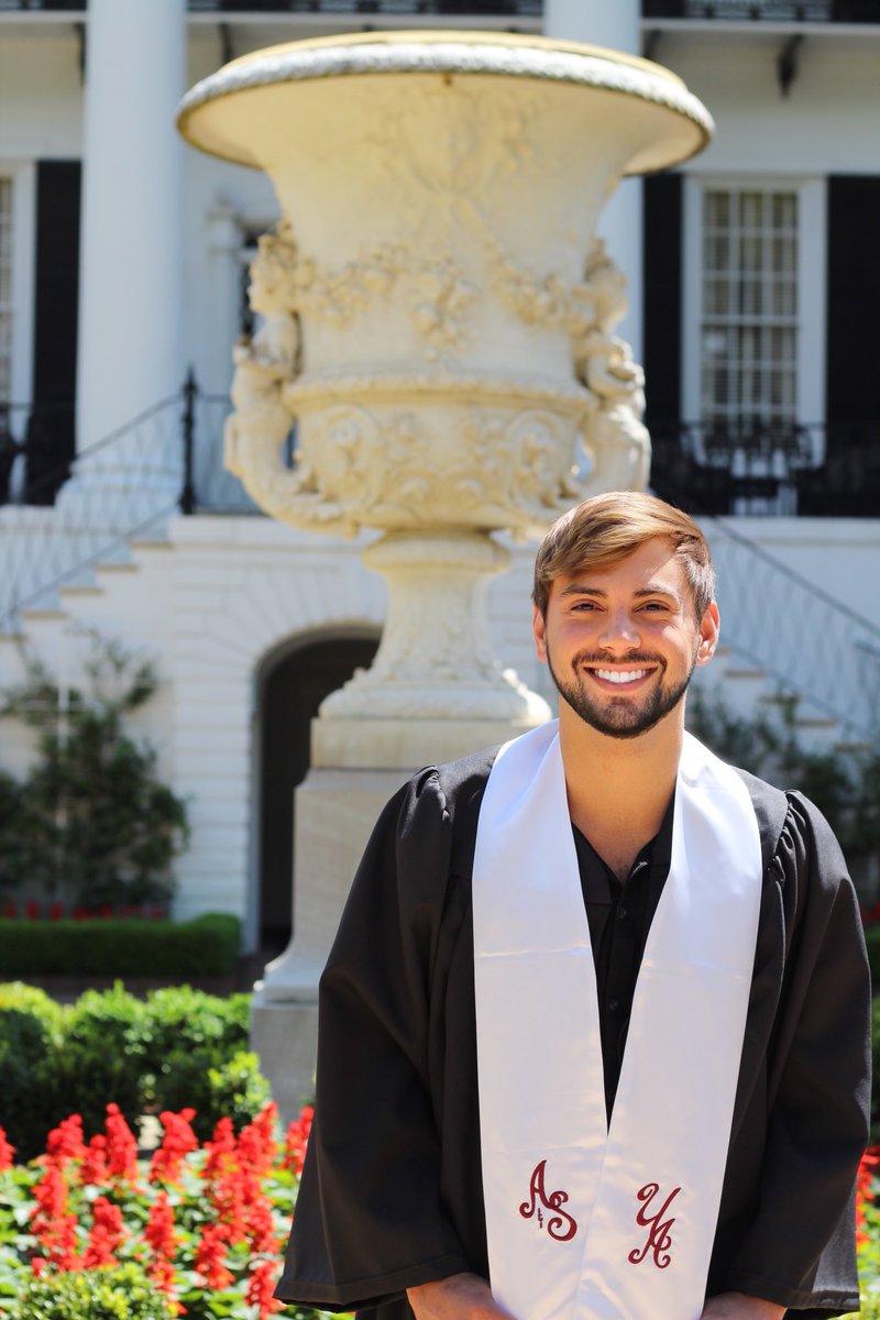 mathyouuu13's tweet photo. Can’t believe my time at UA comes to an end tomorrow, it’s been one hell of a ride. Roll Tide 4ever https://t.co/c7Y63XlpWi