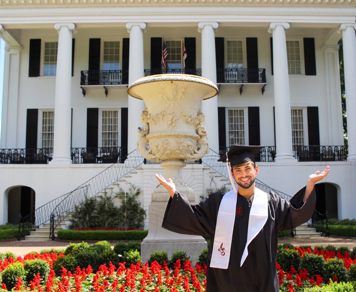 mathyouuu13's tweet photo. Can’t believe my time at UA comes to an end tomorrow, it’s been one hell of a ride. Roll Tide 4ever https://t.co/c7Y63XlpWi