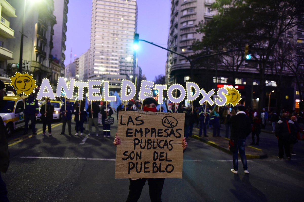 AlfTuitea's tweet image. Estaremos a la talla ✊

#LoUrgenteEsLaGente #NoALaLuc