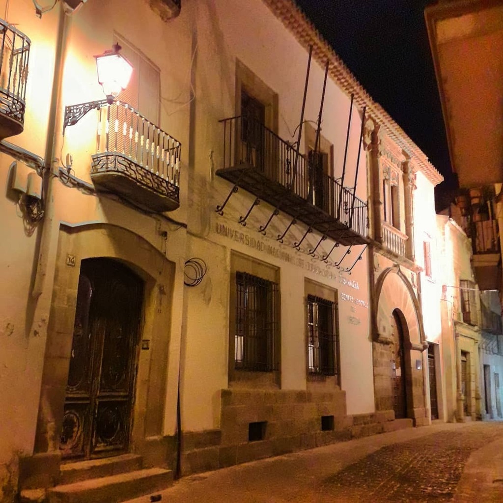 Úbeda
Ciudad Patrimonio de la Humanidad 
#casasconencanto 
.
.
.
#fachadas #casasbonitas #ciudadpatrimoniodelahumanidad #Ubeda #casasreales #wonderlust_Úbeda #Úbeda #Turismodeinterior #VisitaÚbeda #casasdeensueño #uned @unedjaen instagr.am/p/CDSLAjAqLHV/