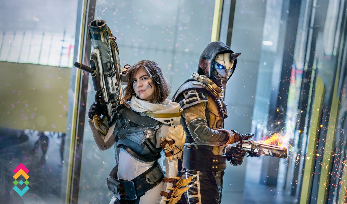 DestinyGameANZ's tweet photo. FANZ Friday!

The magnificent cosplayer @lightishredcos has a love affair with making cloaks, which works out great as a Hunter main. Her cosplayer dream is to have a weapon wall full of Destiny props!

 📸 keyframes_aus on Instagram https://t.co/l7eIpWOMeg