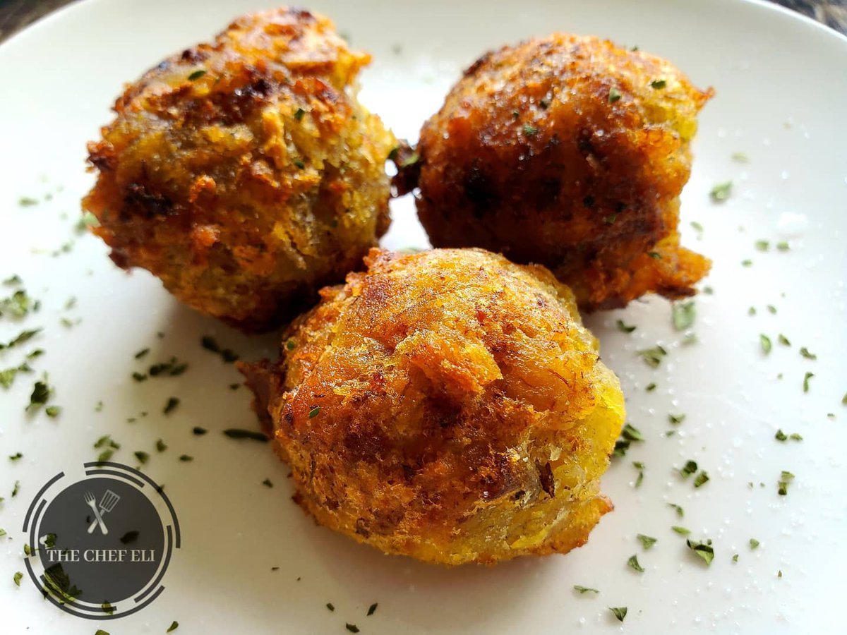 Elizaida5's tweet photo. Today I got creative Plantain balls and you can accompany it with mayoketchup more what you like.๐ฏ๐ฅ๐ต๐ท
Instagram https://t.co/bxiRQfdMTM
#platain #platano #creative #creativefood #creativefoods #food #foodphotography #foodporn #chefstyle #chefsplating #chefplate https://t.co/JFNdy3lXK8