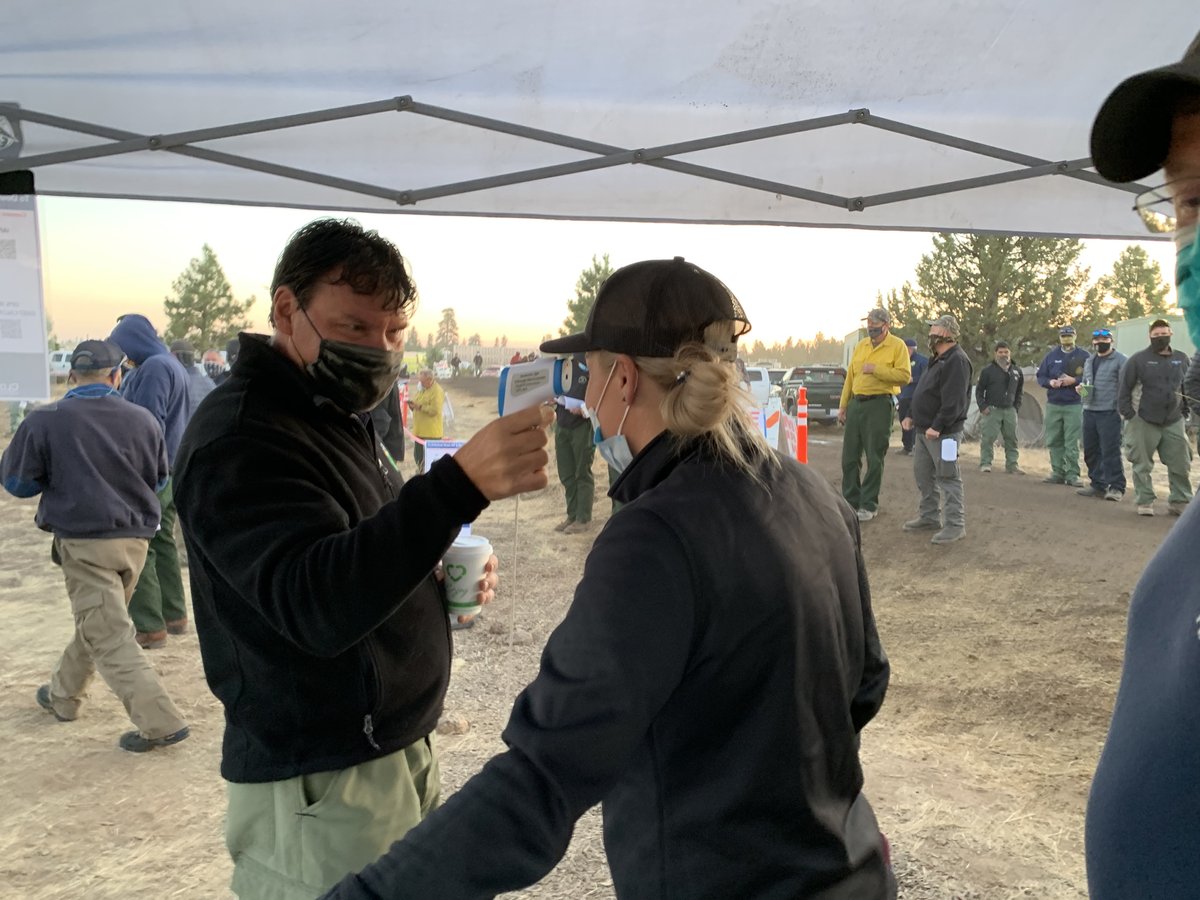 ModocNF's tweet image. The overlap of the COVID-19 pandemic with wildfire season in the United States complicates public health response.
facebook.com/ModocNF/posts/…
#Julycomplex #covid19