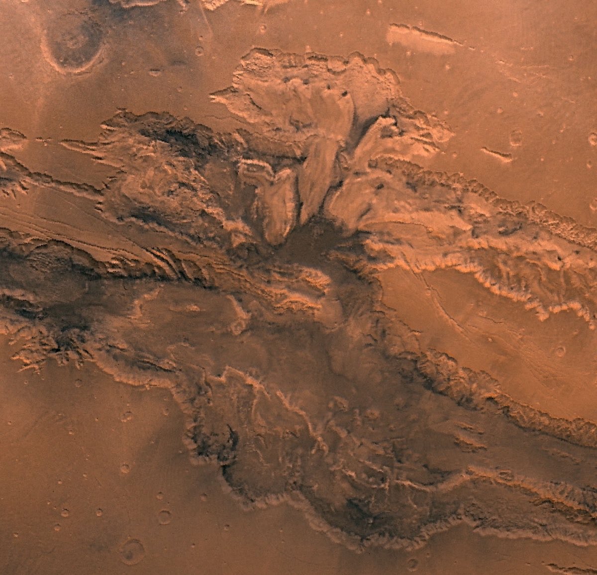 9. Valles Marineris is nearly 5 times deeper, 4 times longer and 20 times wider than the Grand Canyon! (10)