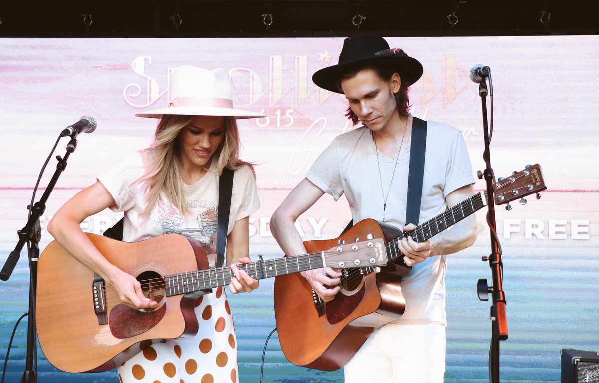 lanceandlea's tweet photo. An unexpected upside of this pandemic for us has been having ALOT more time to write songs... we’ve been writing every single day and loving it!! 💗🎶 ⁣
⁣
What’s been an unexpected “upside” you’ve experienced? ⁣

📸: @ashlevans https://t.co/E1K439nCrg