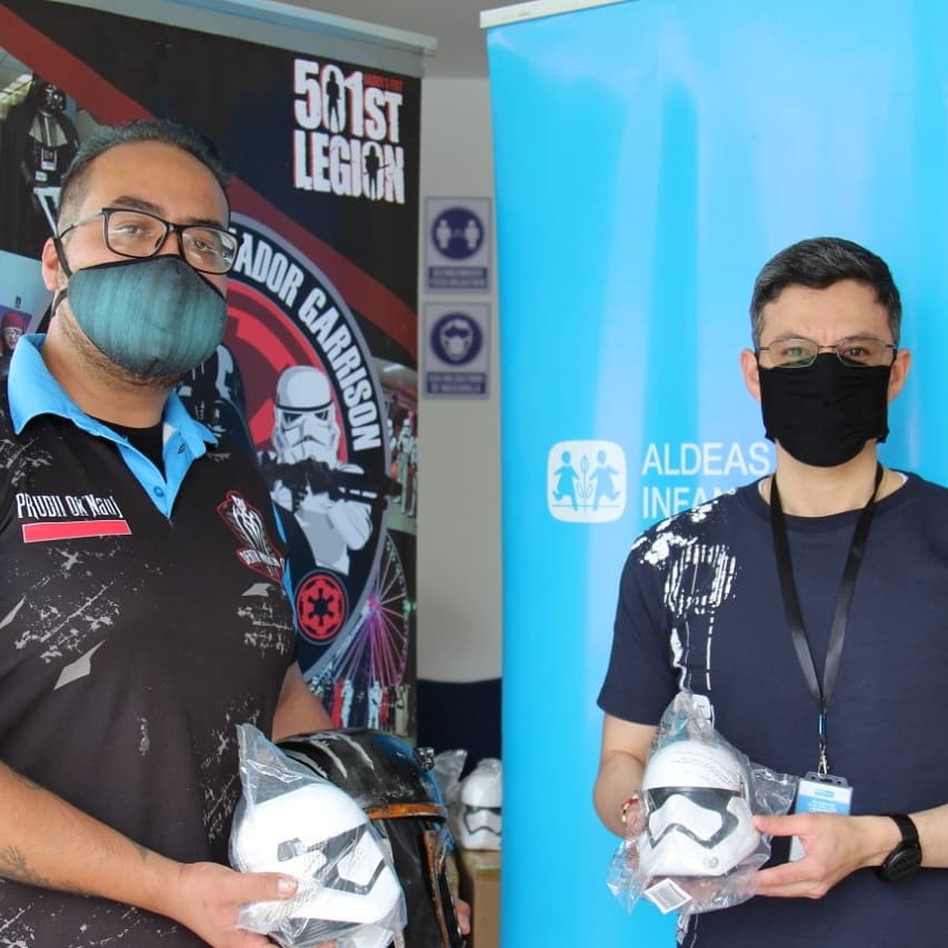 501stEcuador's tweet photo. Hoy junto a @MercsDeath, realizamos en Quito la segunda parte de la entrega de las donaciones de la empresa privada, esta vez a @aldeasosecuador, para el aprovechamiento de sus pequeños. ¡Seguimos haciendo que las cosas pasen!

#501stLegion #BadGuysDoingGood #EcuadorGarrison https://t.co/KzfDex9ltp