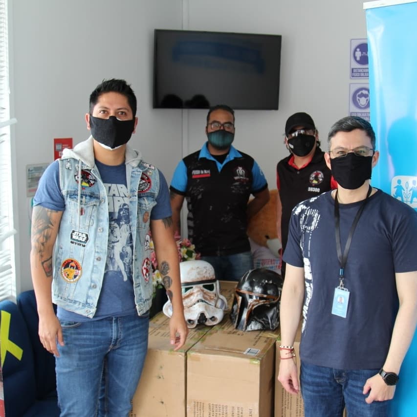 501stEcuador's tweet photo. Hoy junto a @MercsDeath, realizamos en Quito la segunda parte de la entrega de las donaciones de la empresa privada, esta vez a @aldeasosecuador, para el aprovechamiento de sus pequeños. ¡Seguimos haciendo que las cosas pasen!

#501stLegion #BadGuysDoingGood #EcuadorGarrison https://t.co/KzfDex9ltp