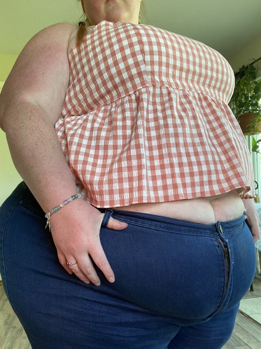 Fat farmer mama! https://t.co/Gi4uf3vEja