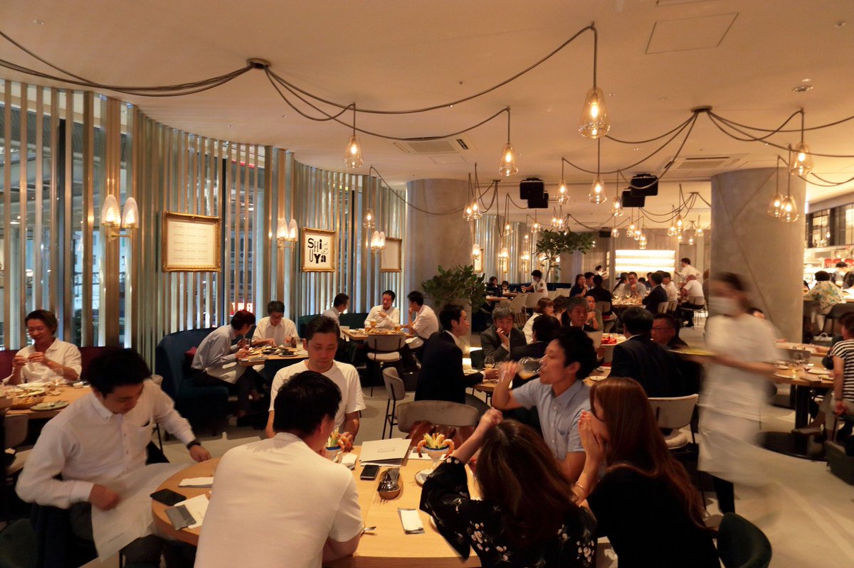 29日はプレ営業、30日はレセプションパーティーを行いました。ご来店いただきましたみなさまありがとうございました！