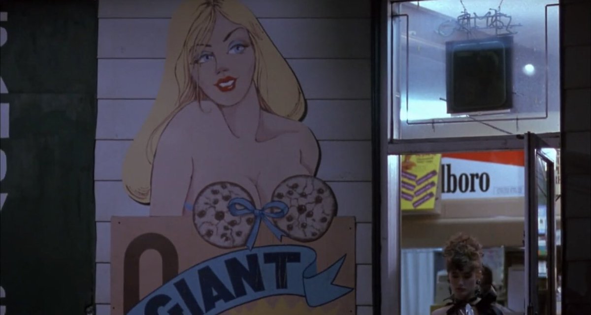 Giant Cookies - Halloween 5: The Revenge of Michael Myers (1989)