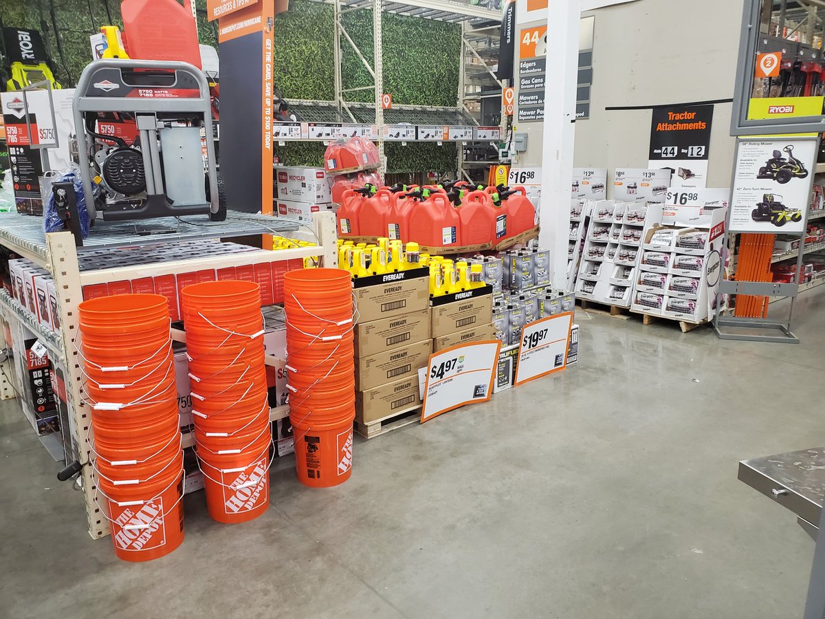 Michael Rowe tweet media