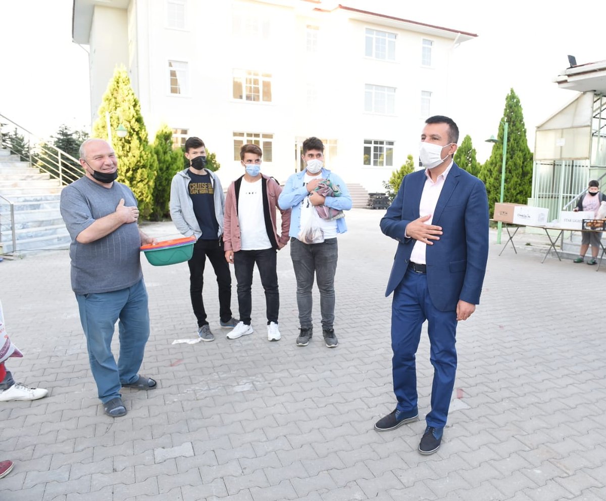 asimbalci's tweet photo. AK Parti Altındağ İlçe Başkanımız Sn. Ahmet Karaca ile Karacaörenli hemşehrilerimizle bayram namazı sonrası bayramlaştık. https://t.co/2y30NRQ8pv