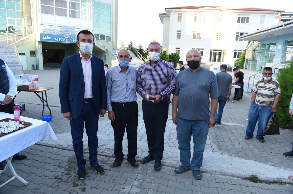 asimbalci's tweet photo. AK Parti Altındağ İlçe Başkanımız Sn. Ahmet Karaca ile Karacaörenli hemşehrilerimizle bayram namazı sonrası bayramlaştık. https://t.co/2y30NRQ8pv