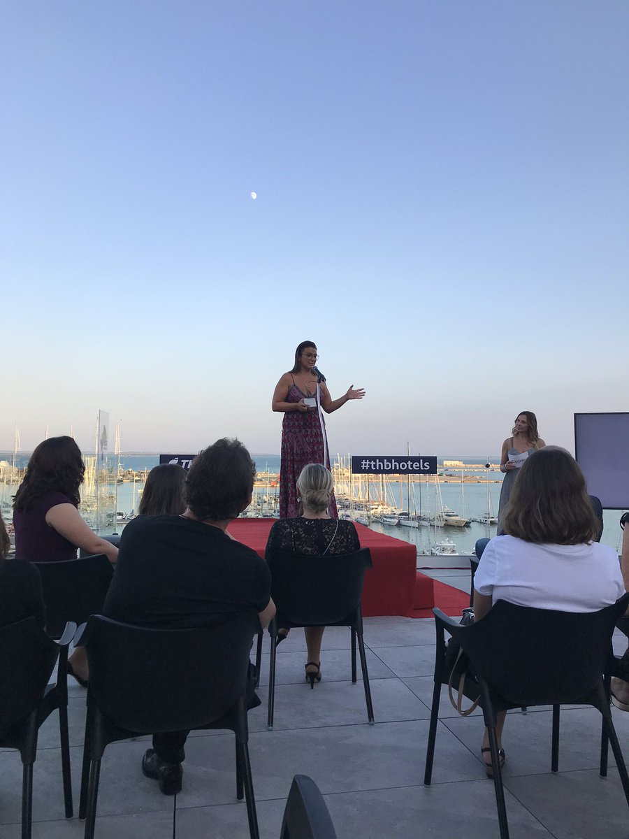SalasSerra's tweet photo. Ahir a l’entrega dels #PremisSomriu del sector audiovisual i de la comunicació en representació d’@ElPi_IB
Enhorabona als premiats i a @SomriuPro per reinventar i persistir amb la idea https://t.co/9qO9eUVLuC