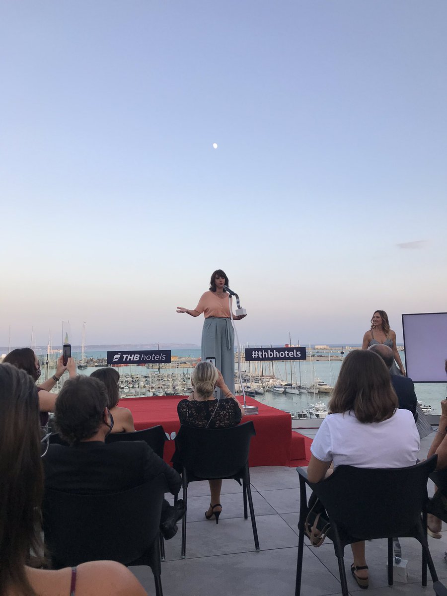 SalasSerra's tweet photo. Ahir a l’entrega dels #PremisSomriu del sector audiovisual i de la comunicació en representació d’@ElPi_IB
Enhorabona als premiats i a @SomriuPro per reinventar i persistir amb la idea https://t.co/9qO9eUVLuC