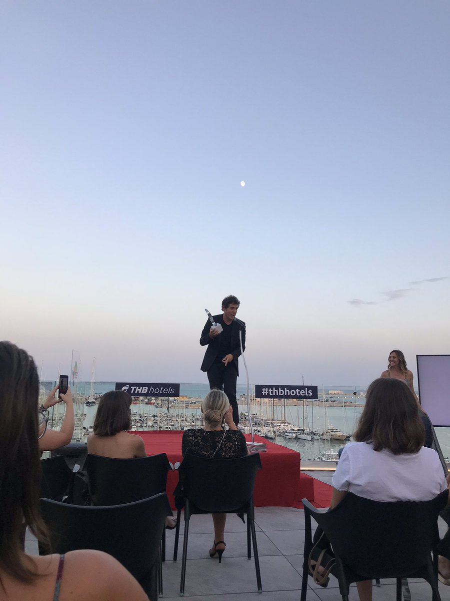 SalasSerra's tweet photo. Ahir a l’entrega dels #PremisSomriu del sector audiovisual i de la comunicació en representació d’@ElPi_IB
Enhorabona als premiats i a @SomriuPro per reinventar i persistir amb la idea https://t.co/9qO9eUVLuC