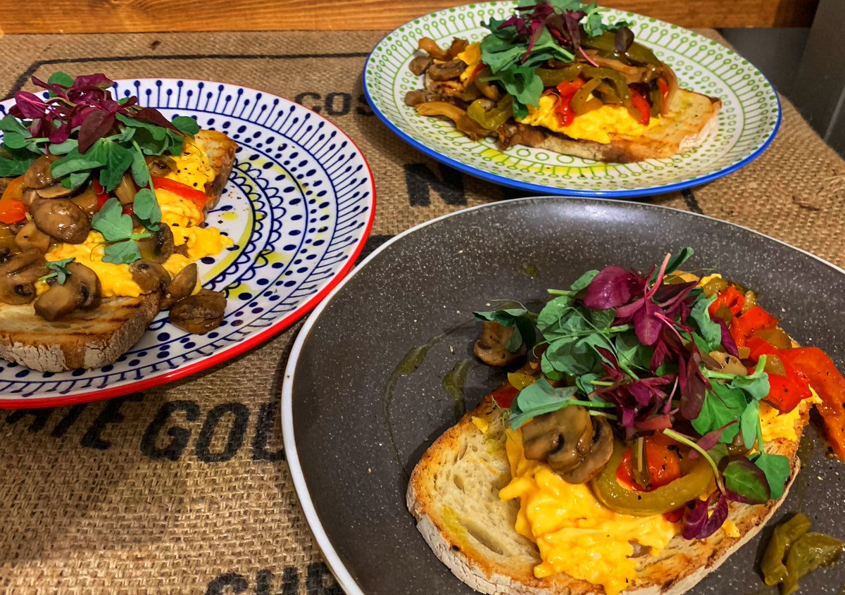 GreenMonkeyLDN's tweet photo. The weekend is almost here! Why not start it right by grabbing our “Howler”. Scrambled Cacklebean Eggs on Sourdough with roasted peppers and mushrooms. #nomnomnom #friday #scrambledegg #cacklebean #freshsourdough #roastedpeppers #roastedmushrooms #greenmonkeyldn https://t.co/BPMPj5Qgfl