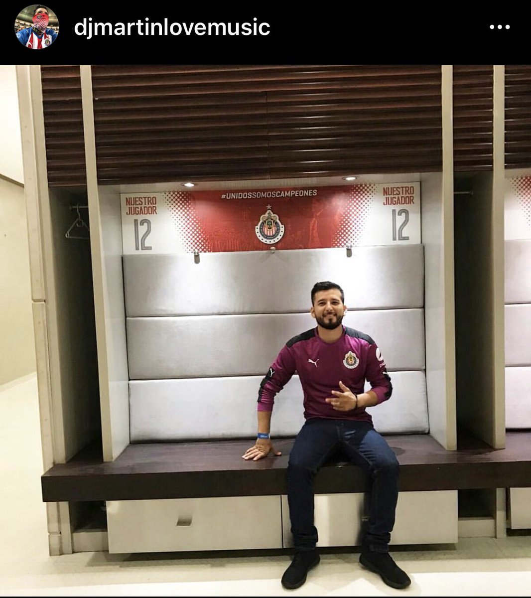 DjML224's tweet photo. @Chivas #FortalezaSagrada @Chivas @EstadioAkron @Amauryvz 
Matrimonio, Palco Chivas, llorando de felicidad, vestidores .... y creo si he cumplido las demás 😉 https://t.co/QGbXYC6RAs