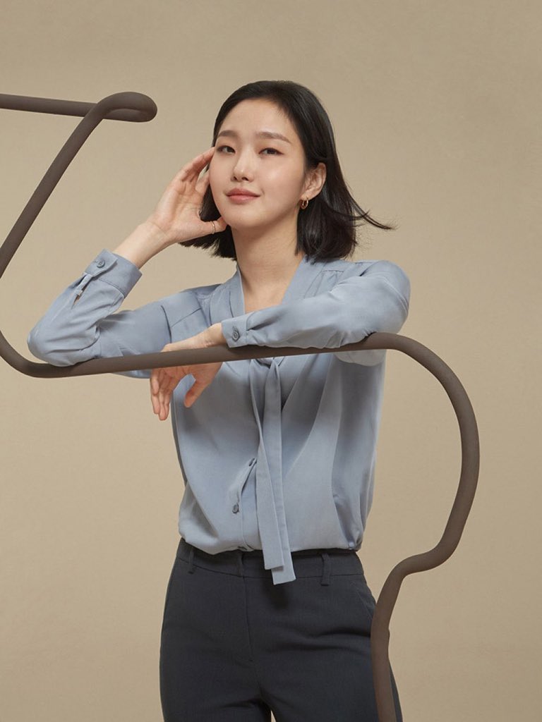 kdramafairy's tweet photo. she just gets prettier everyday https://t.co/8snX3NA7WQ