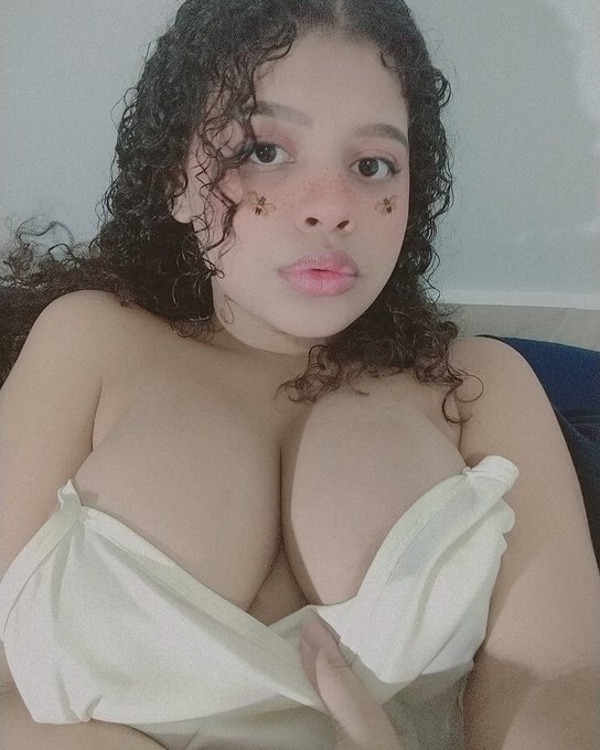 💕Show me your love on the show💕 Online in few minutes https://t.co/HvYBqy1PKV https://t.co/UlKdG2hpv