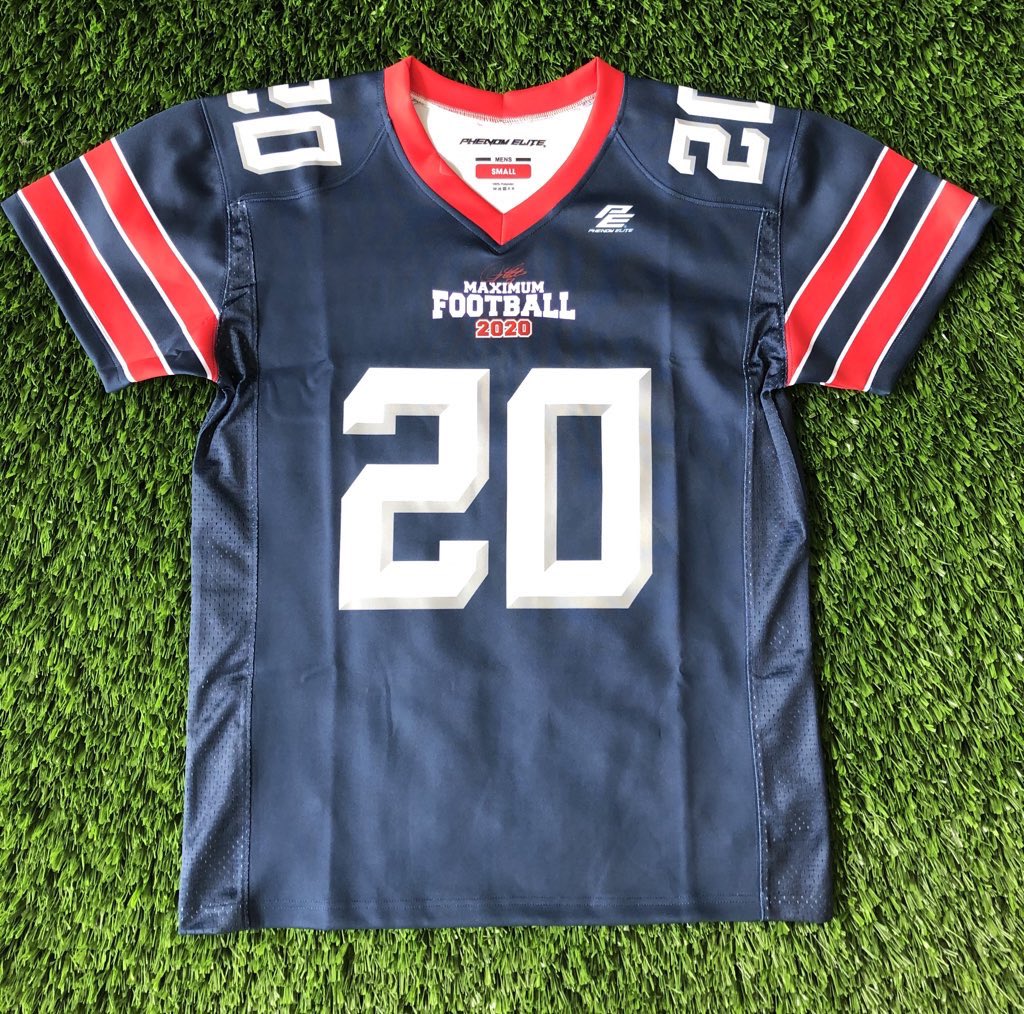 PhenomBrand's tweet photo. Virtual @DougFlutie is rocking our custom replica jersey in Doug Flutie’s @MaxFootballGame for Xbox. 🔥🔥

#Phenom x #MaxFootball https://t.co/ZO2JKgykY7