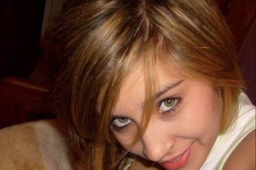 desaparecidaorg's tweet image. Antonella Pelletier está desaparecida en el partido de Morón, provincia de Buenos Aires. Tiene 29 años, y 2 hijos. Está bajo tratamiento médico. La mamá pide ayuda para encontrarla!. Por favor compartí, y si tenés información avisa al ☎ 911

#NiUnaMenos