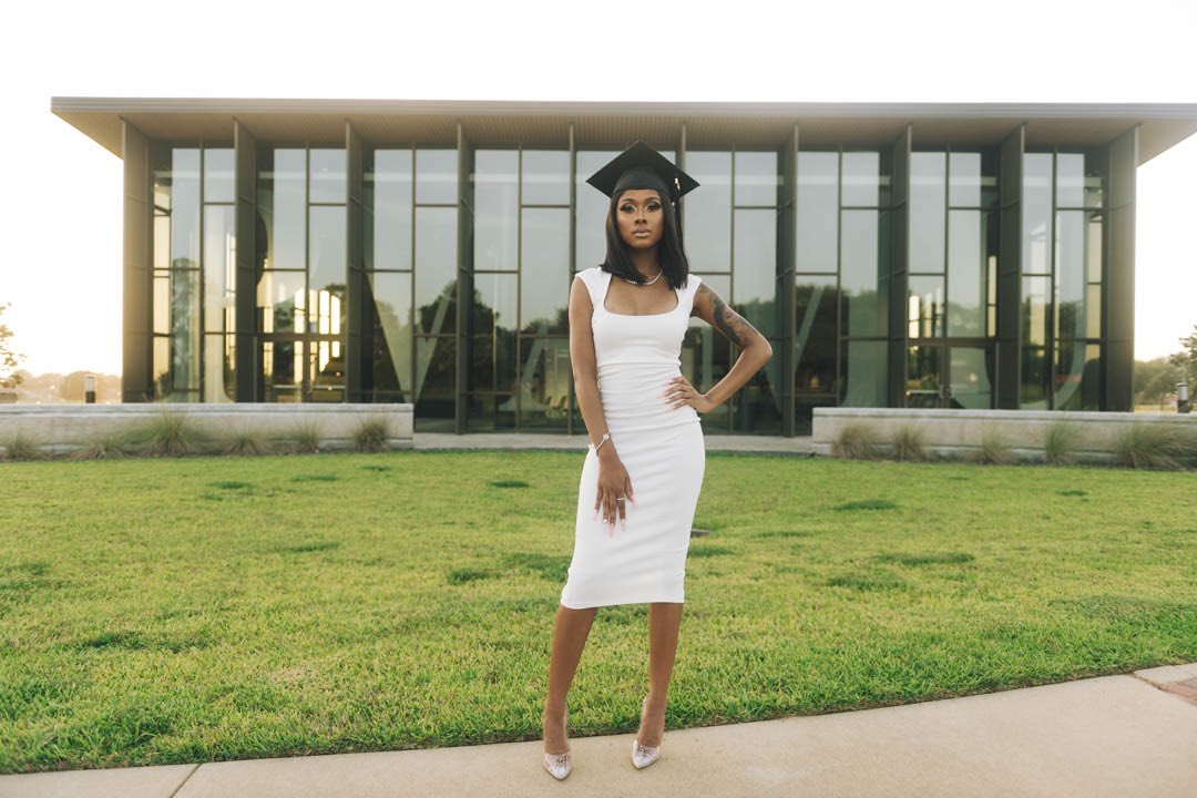 SteeezMyCocaine's tweet image. “What feels like the end is often the beginning.” 💜 #mikathisforyou

B.S in Science 🎓 #Aug8 #pvamu20  
📸: @Tribe_Shed