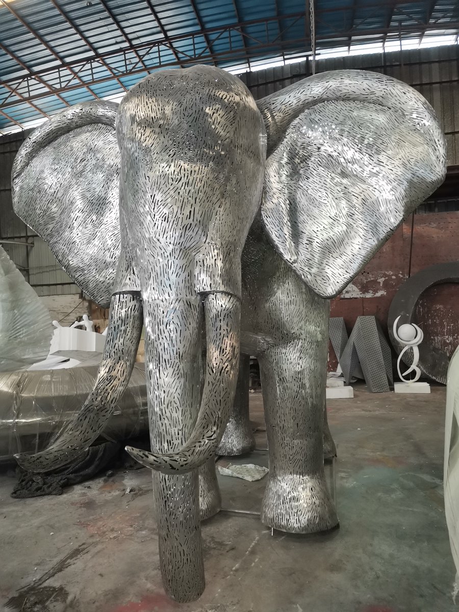 FoshanPutie_SS's tweet photo. Elephant🐘
#elephant #elephantsculpture #gardendecor #decoration #artwork #metalwork #metalart #stainlesssteel #stainlesssteelsculpture #welding #polished #mirrored #mirroredfinish #putie #production #sculptureart #metalsculpture #sus304 https://t.co/hmv7axqTcb