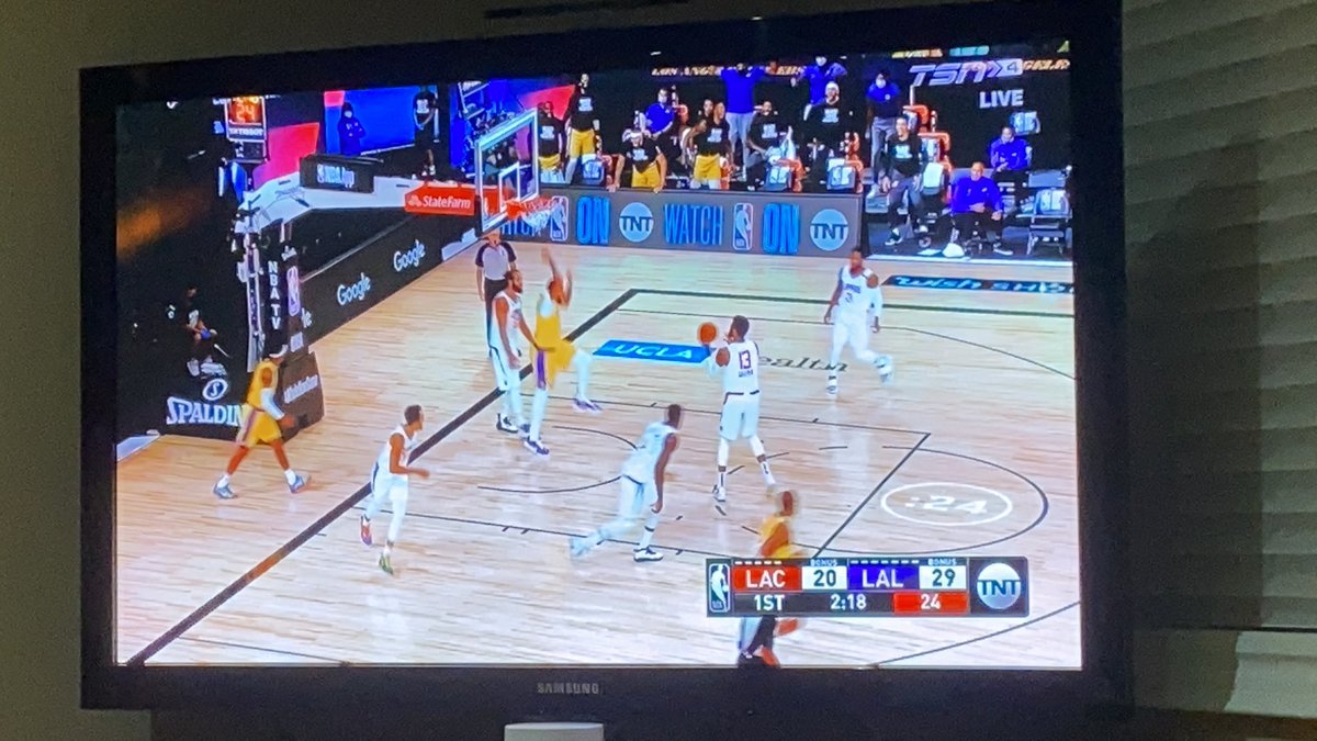 AntonyDion's tweet photo. Anthony Davis with a huge dunk! 14 pts for him so far in just the first quarter!

#NBARestartonTNT #LakersvsClippers https://t.co/Jg8nPn3oYc