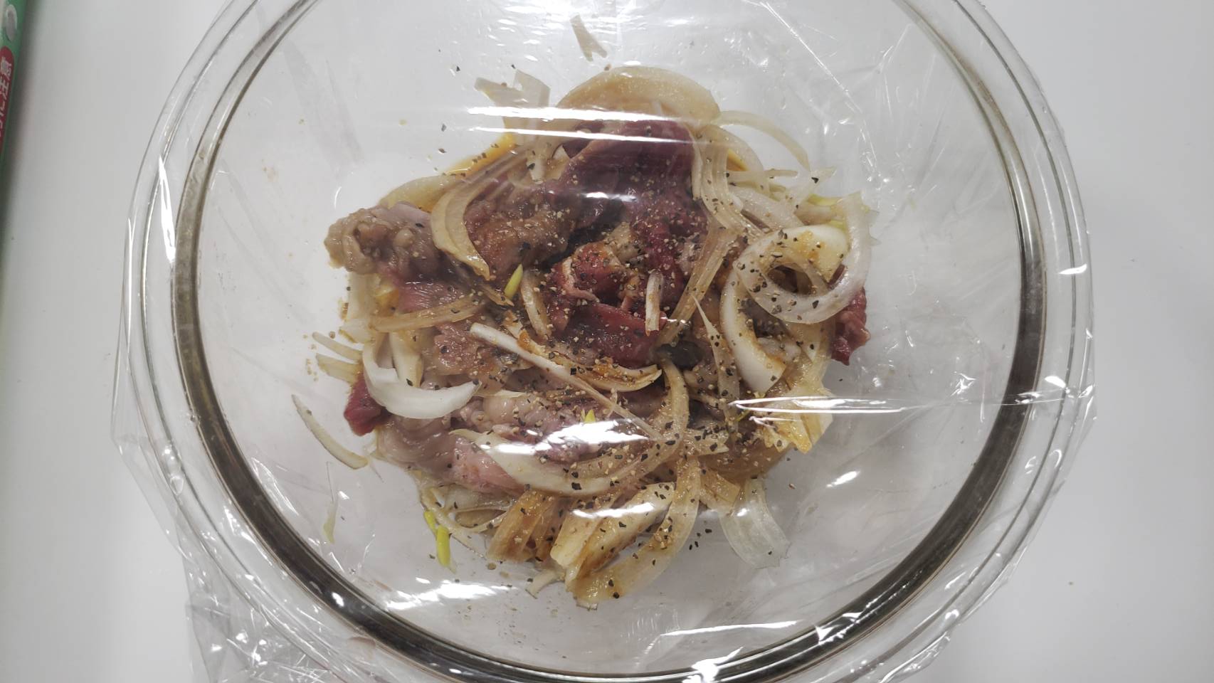 リュウジ 料理のおにいさんバズレシピ これ食ったらチーズ牛丼の素晴らしさ わかります 一番チーズ牛丼作りそうな料理研究家が作る 世界一簡単で旨いチーズ牛丼 容器に牛コマ肉100g 玉葱1 4個50g 焼肉のたれ リュウジ 料理のおにいさんバズレシピ これ食ったらチーズ牛丼の素晴らしさ わかります 一番チーズ牛丼作りそうな料理研究家が作る 世界一簡単で旨いチーズ牛丼 容器に牛コマ肉100g 玉葱1 4個50g 焼肉のたれ