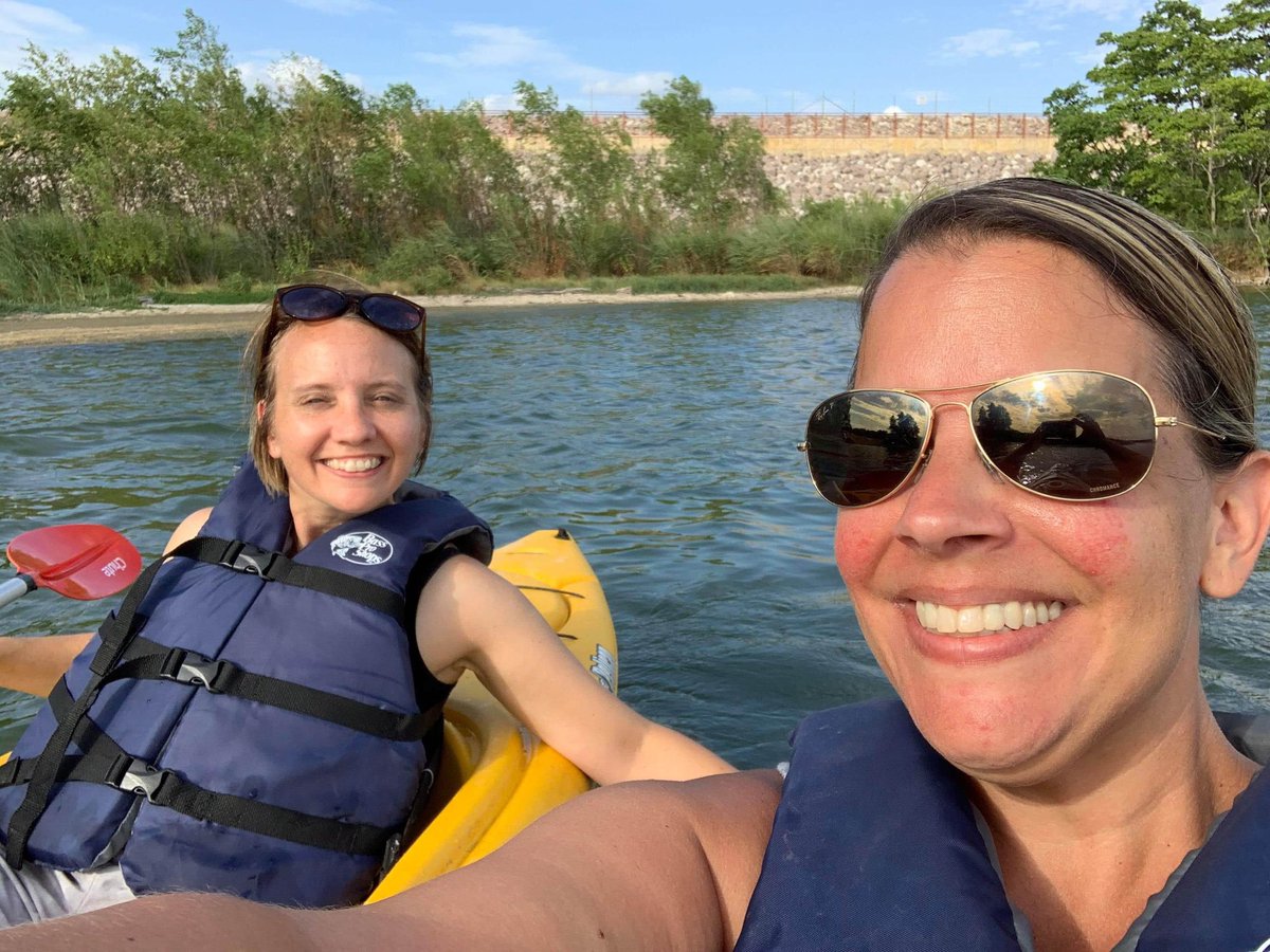 cevms_drama's tweet photo. Kayaking with @ValerieLamb10 is always a good idea. 😊🌷😎 @cevmsjags https://t.co/2q3mn4GRgP