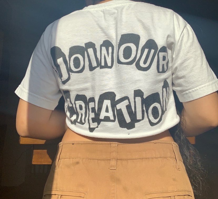 JoinOurCreation's tweet photo. It’s not what you wear but how you wear it... shout out to @flawliiz rocking our “Love Is Evol” tee in her own style 🙌🏽
#cutshirt #tshirt #clothingbrand #style #streerwear #streetwearbrand #joinourcreation #lifestyle #dope #photography #bestofstreetwear #streetwearculture https://t.co/PkgVKzQ93V
