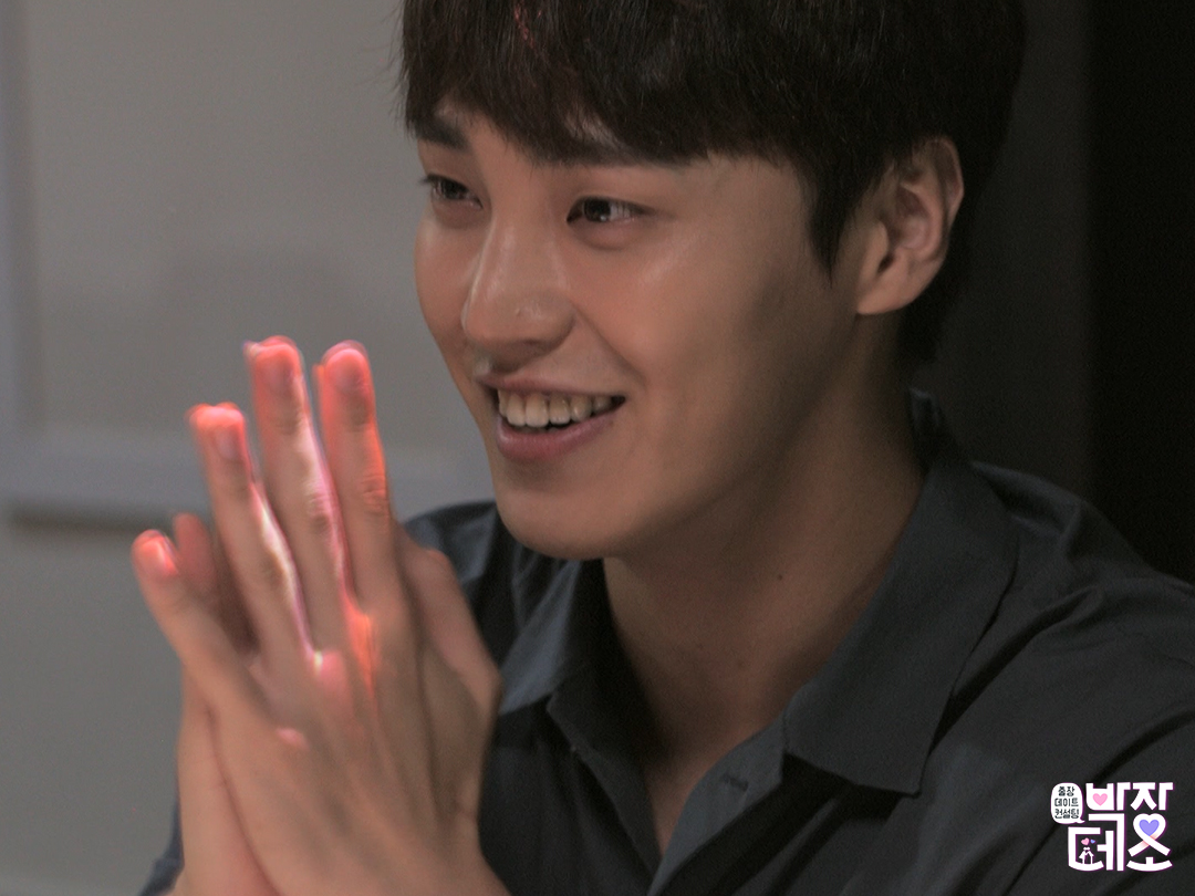 SBSNOW's tweet photo. 초특급 의뢰인 '배우 이태환' 출격!
설렘가득 컨설팅 현장 공개😍
_
SBS 신개념 데이트 예능 [박장데소]
☞ 매주 토요일 밤 9시 본 방송💑
_
#박장데소 #장도연 #박나래 #커플 #데이트 #커플고민
#데이트고민 #데이트컨설팅 #Park_Jangs_LOL
#league_of_love_coaching #이태환 https://t.co/3FE0tvmCLd