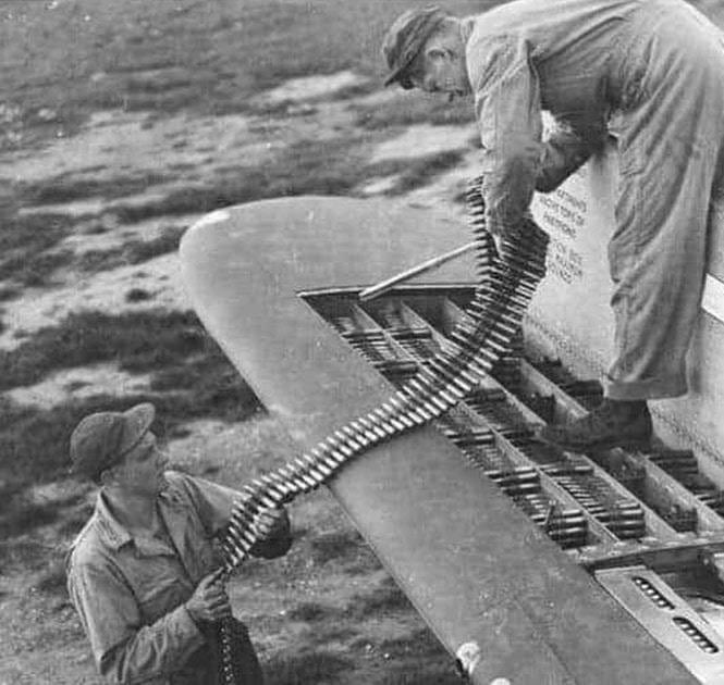 CauseWereGuys's tweet photo. The standard US ammo belt was 27 feet long (nine yards) this is where the expression”the whole nine yards” comes from https://t.co/U28YW7GXWU
