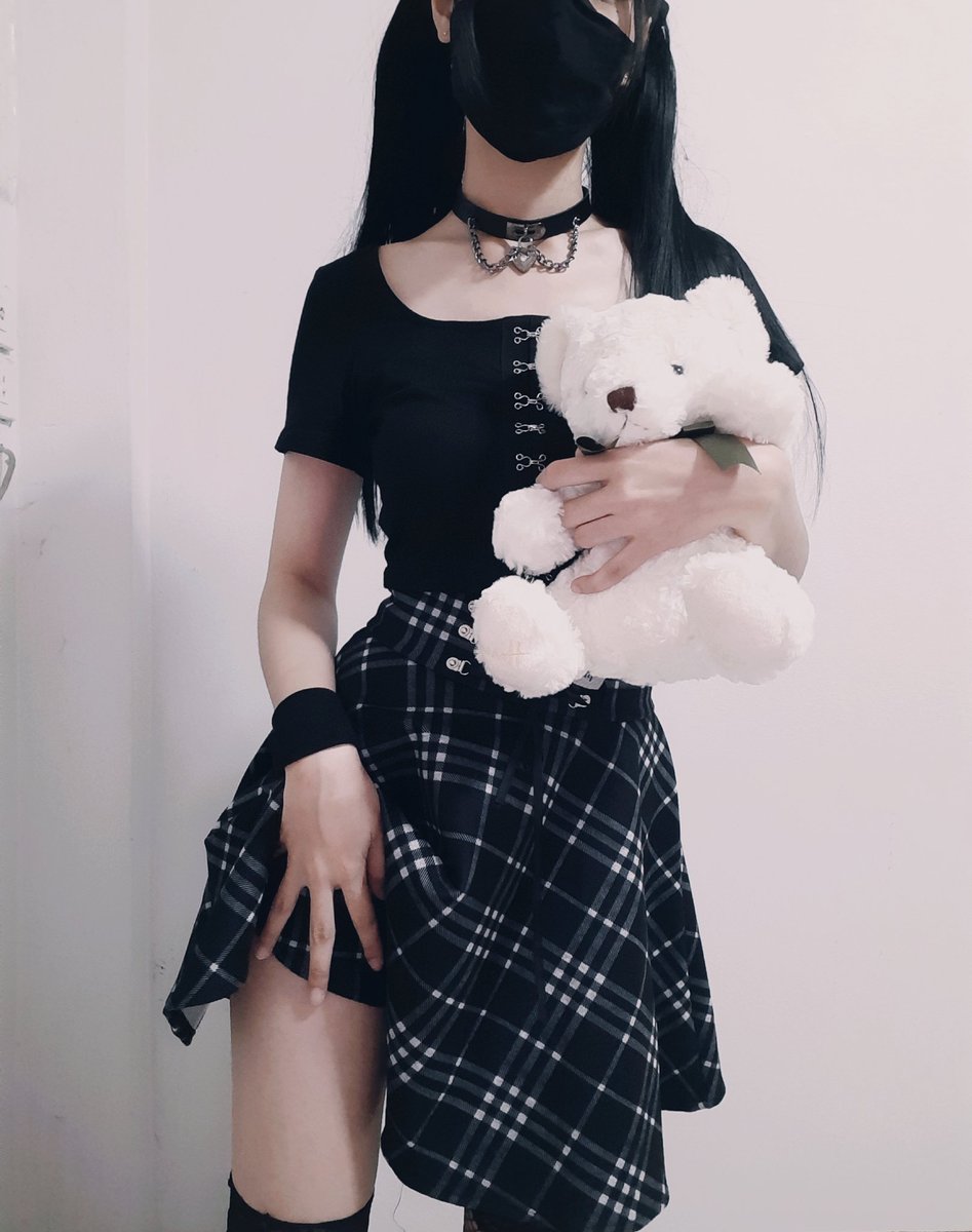 Lanyatingg's tweet photo. 🐻🐻🐻

#gothicfashion #gothic #gothgirl  #alternativegirl #alternativefashion #punk #punkgirl   #egirl
#kawaii #kawaiifashion #kawaiistyle #kawaiioftheday #kawaiiaesthetic #cutefashion #jfashion #harajukufashion #harajukugirls #kajahigugirls #kawaiigirl #softgirl #cuteaesthetic https://t.co/IjGrpw50g9