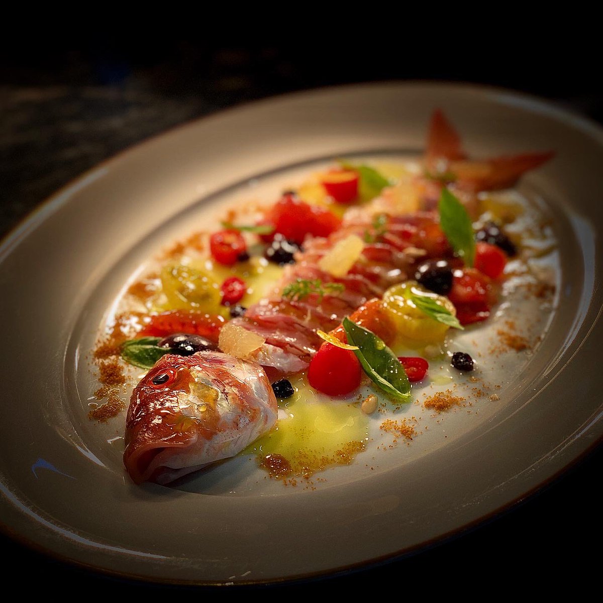 TziovarasDim's tweet photo. #redmullet #Evaggelousotiris #tziovarasdimitris #makedoniapalace https://t.co/gLO3Qg1x3z
