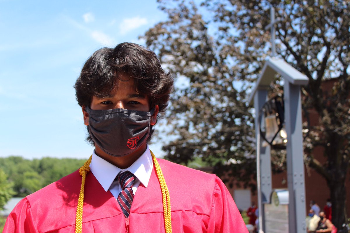 GarveyRn's tweet photo. Graduation Day!  @StJohnsCHS #SJC2020 #SJCgrad https://t.co/FHC34VLZjW
