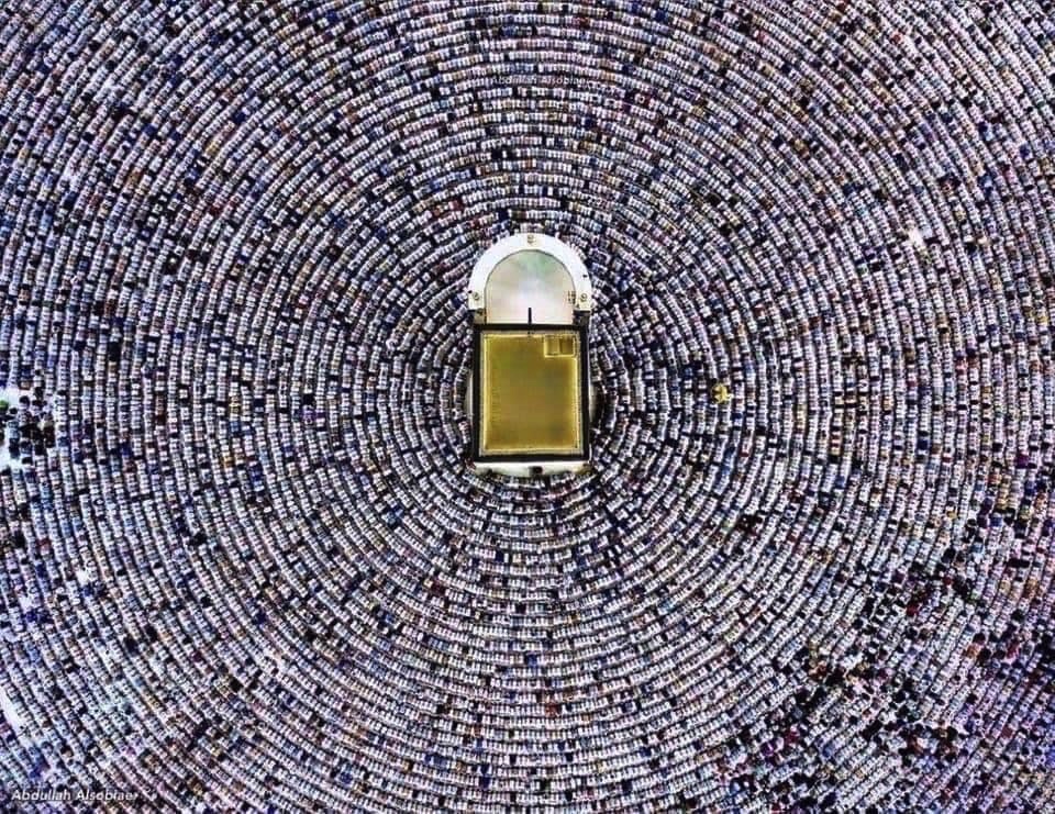 AdelAliBinAli's tweet photo. الفرق بينهم عام .. اللهم ��دنا اليك ردآ جميلآ ⁦💔 https://t.co/oggYGyGFgG
