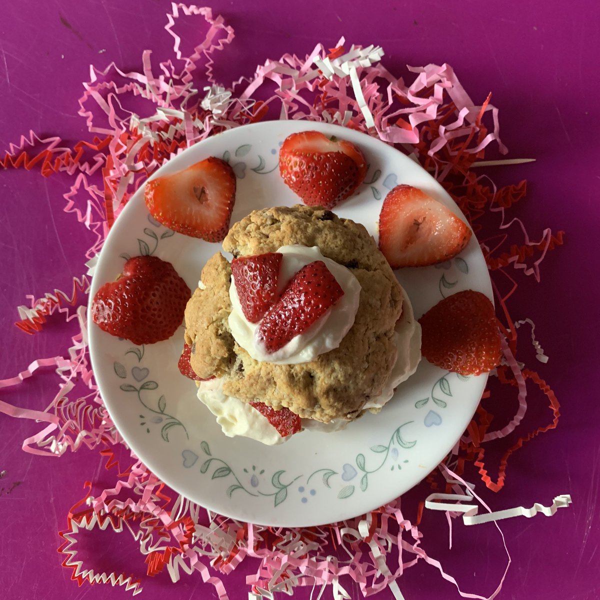 aquariun9's tweet photo. Strawberry shortcake 😋😋 #BerryTogether #Sweepstakes @driscollsberry https://t.co/KtTkB6P0mX