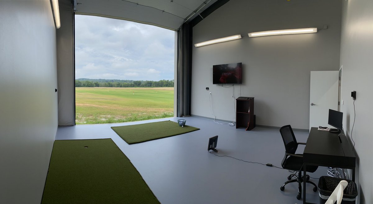 DailyGolfPro's tweet photo. The 3 studios at @go_npi guided by @TrackManGolf are ready to guide your path to high performance!! 375 yard range with golf course access. Let’s goo!! https://t.co/e2AAAg18JJ