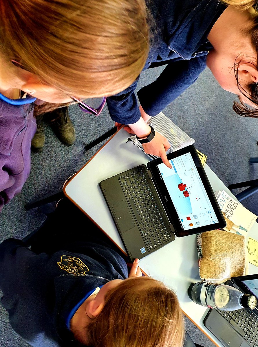 SMEEAndrew's tweet photo. 3D printed chicken nuggets?? Teaching with a world view for a greater understanding of concept &amp; its application in today's world. Discussions around 3D printed meat, sharing what we now know &amp; collaborating to use 3D print software #KVPS @MSAUedu @tinkercad  #publiceducation https://t.co/GaLz18ZLCW
